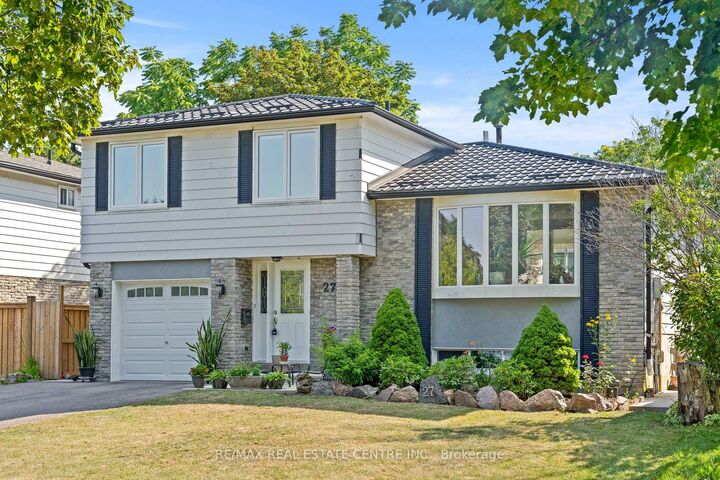 Property Photo:  27 Jefferson Road  ON L6S 2G6 