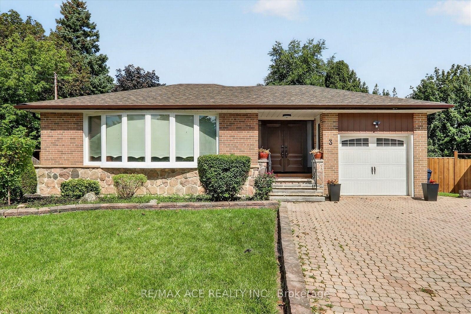 Property Photo:  3 Pipestone Place  ON M9W 3V4 