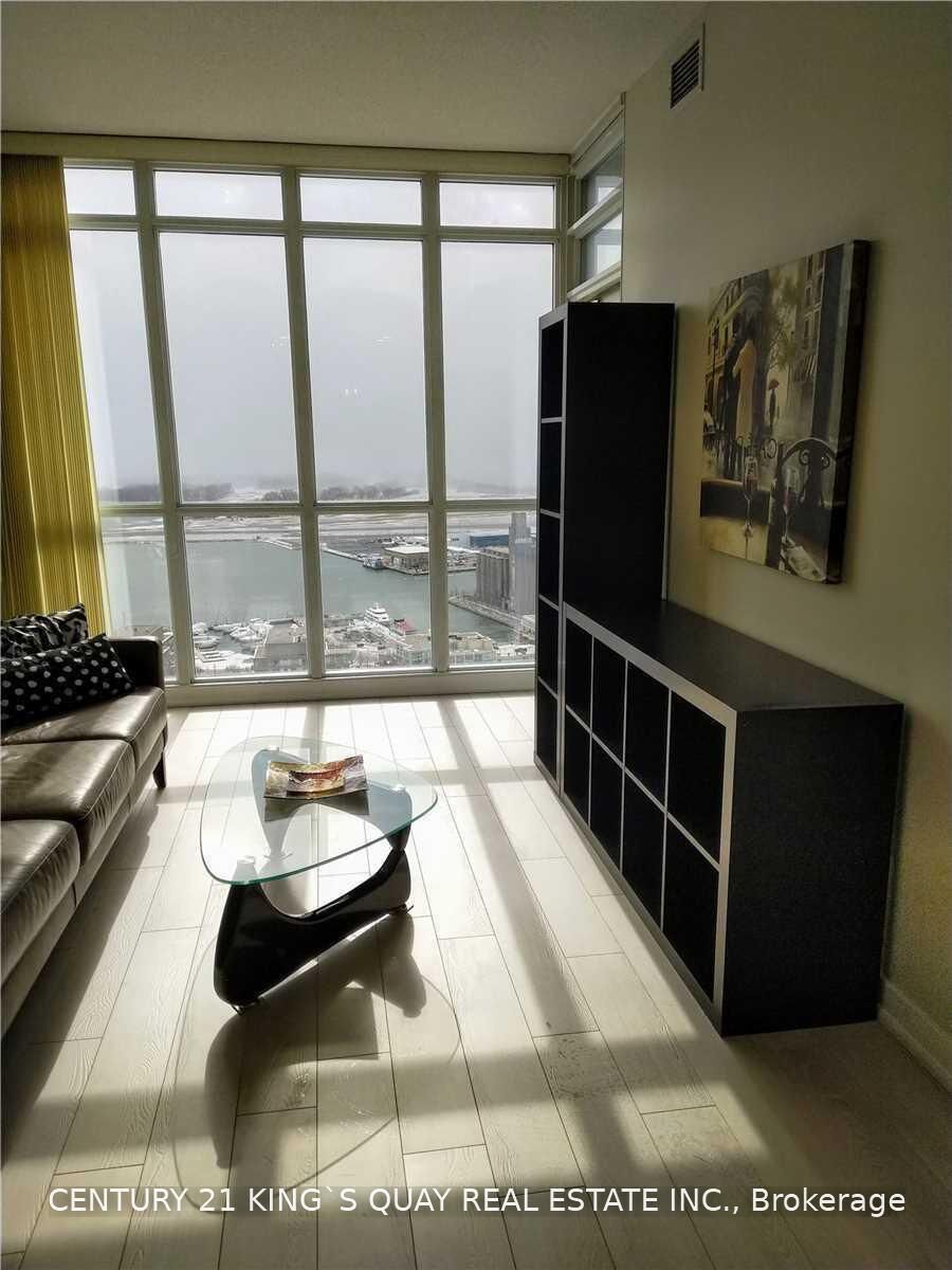 Property Photo:  15 Iceboat Terrace 3908  ON M5V 4A5 