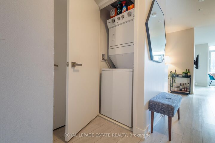 Property Photo:  31 Tippett Road 657  ON M3H 0C8 