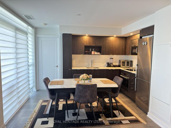 Property Photo:  225 Village Green Square E 409  ON M1S 0N4 
