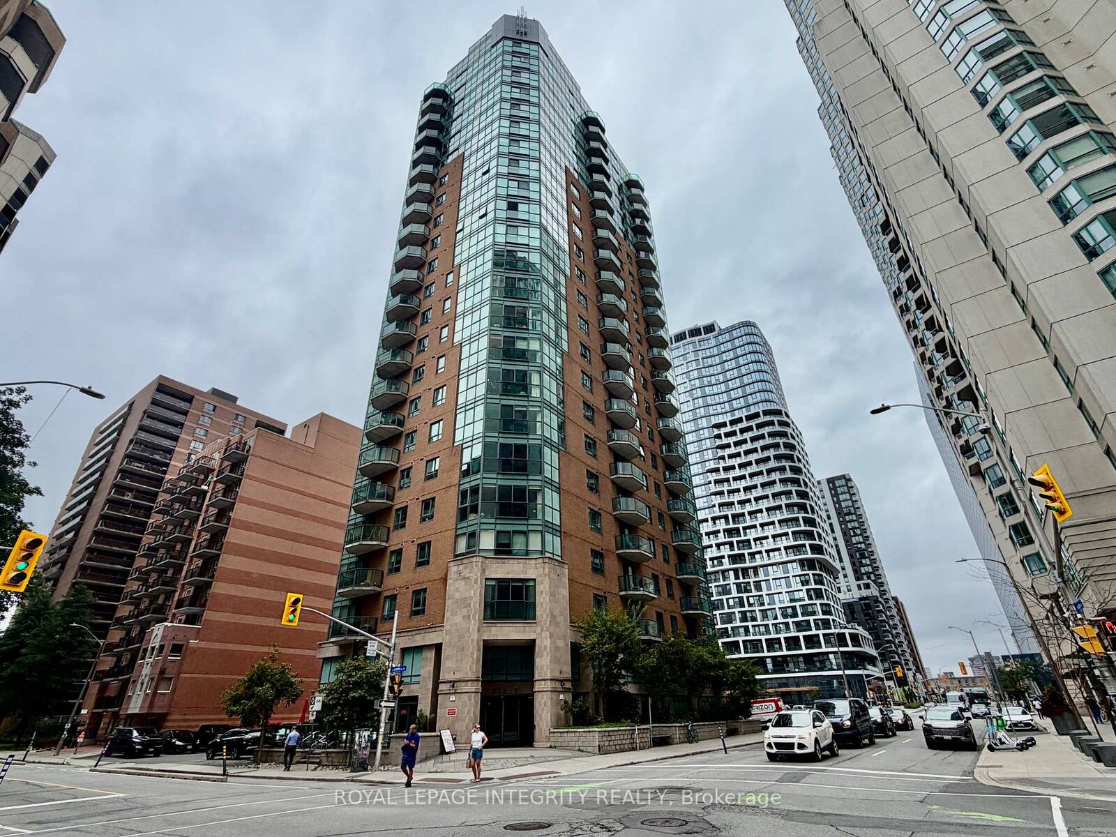 Property Photo:  445 Laurier Avenue W 505  ON K1R 0A2 