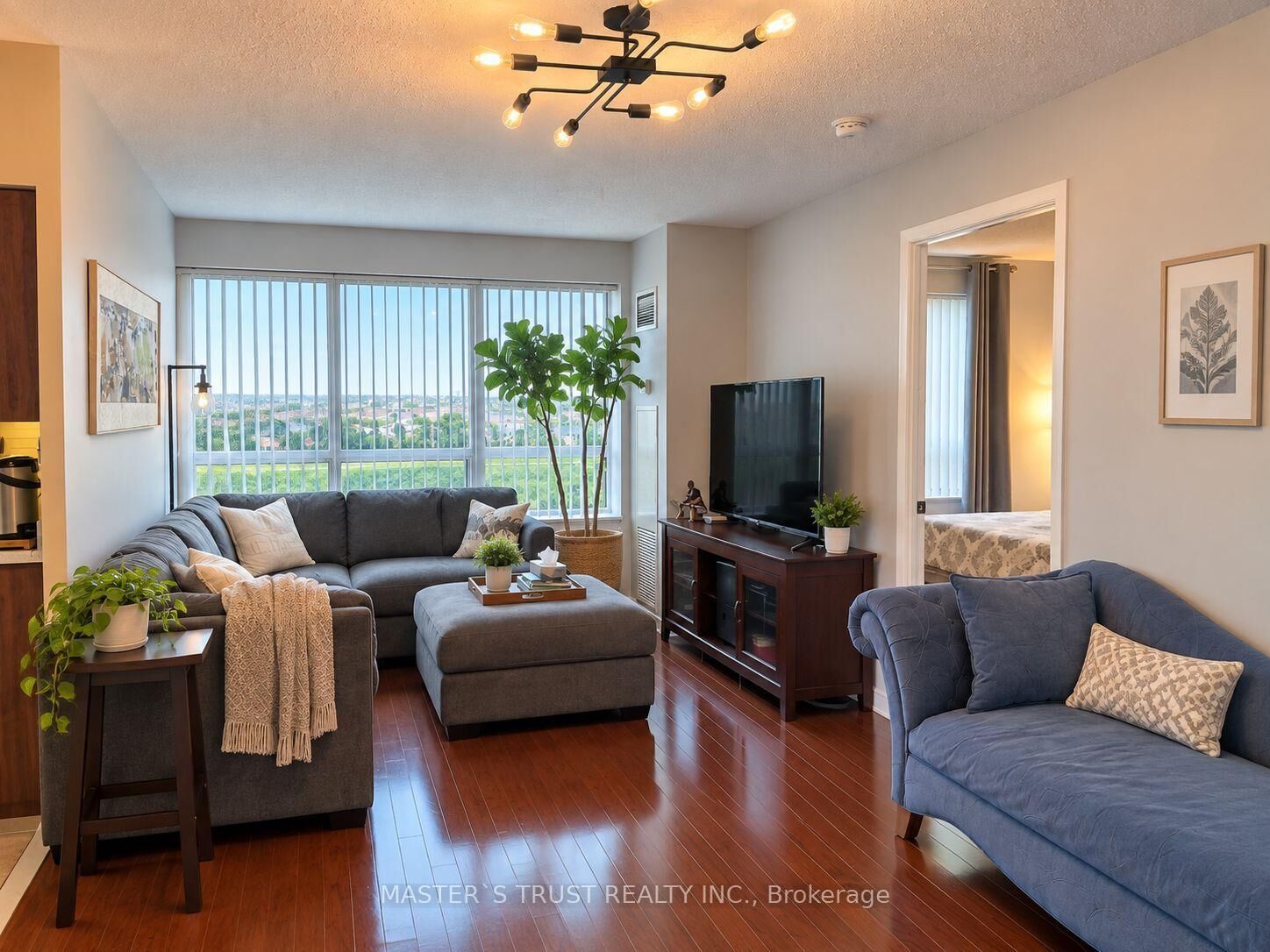 Property Photo:  11 Oneida Crescent 704  ON L4B 0A1 