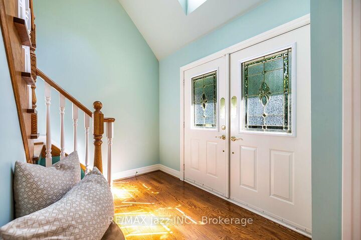 Property Photo:  20 Timberlane Court  ON L1E 2H1 