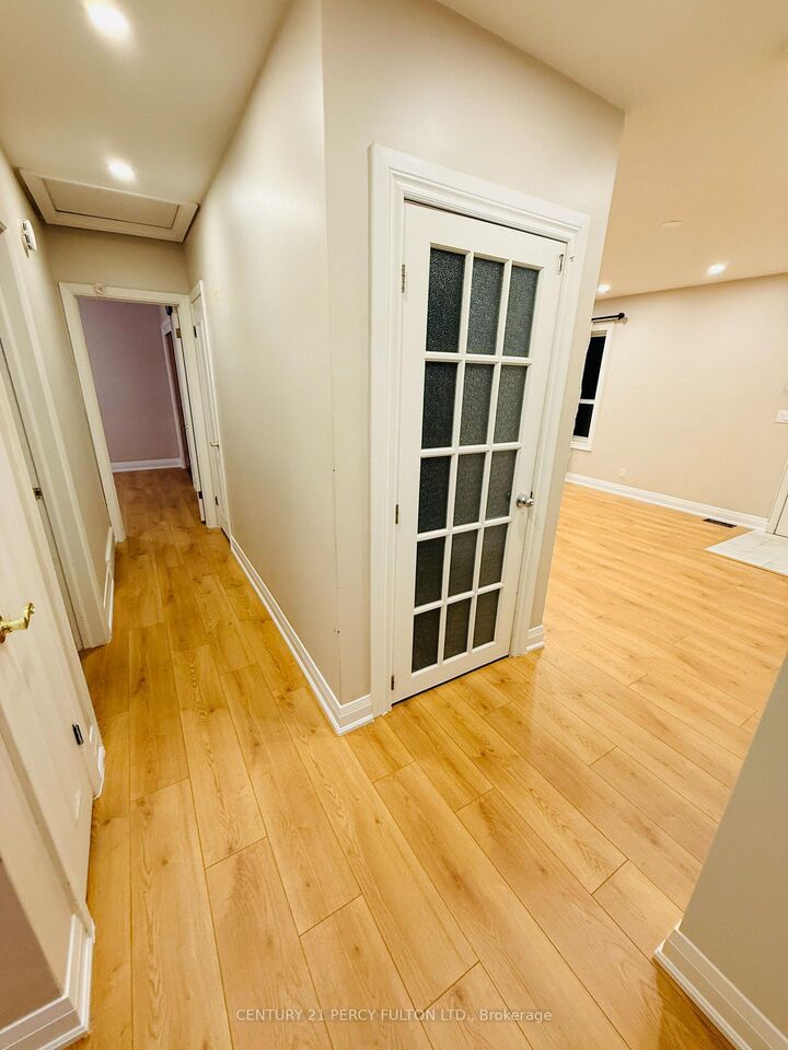 Property Photo:  379 Welland Avenue  ON L1J 3C7 
