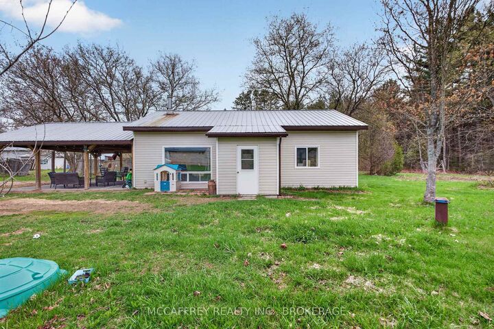 Property Photo:  14 Glastonbury Road  ON K0H 2G0 