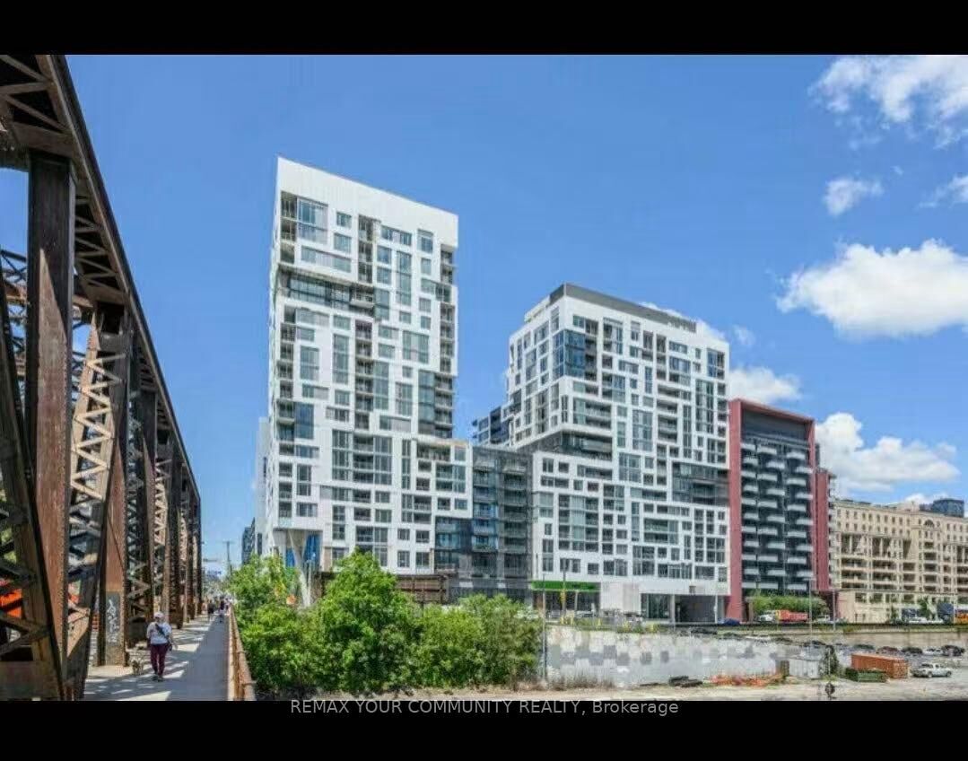 Property Photo:  576 Front Street W 622E  ON M5V 1C1 