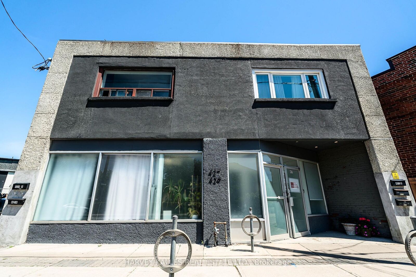 Property Photo:  429 Vaughan Road Unit A  ON M6C 2P1 