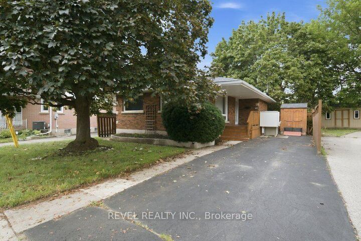 Property Photo:  115 Tenth Avenue  ON N3S 1G5 