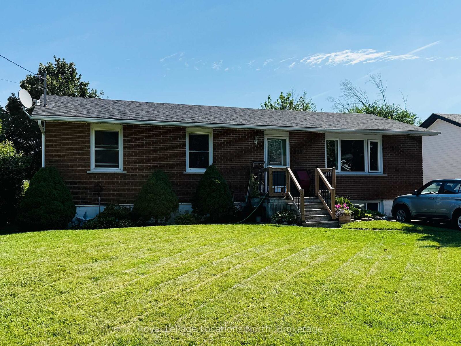 Property Photo:  373 Peel Street Unit B  ON L9Y 3W5 