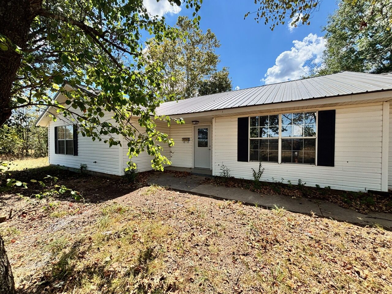 Property Photo:  40002 Country Road 4500  OK 74462 