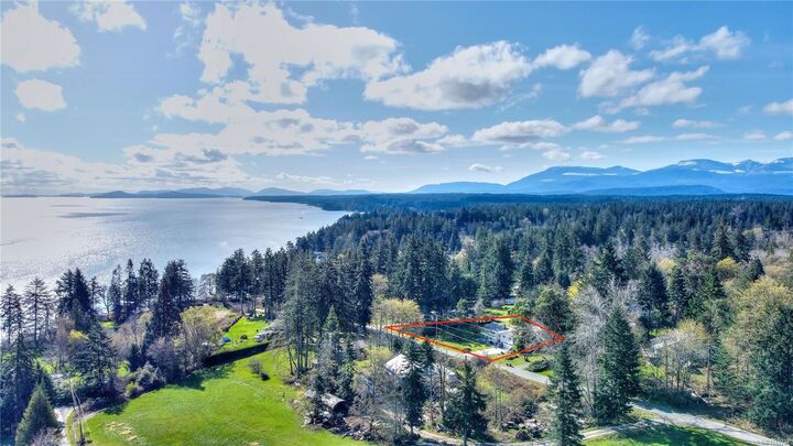 Property Photo:  1569 Murdoch Rd  BC V9X 1P1 