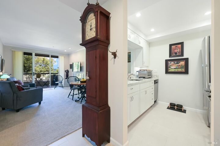 Property Photo:  300 Deer Valley Road 2P  CA 94903 