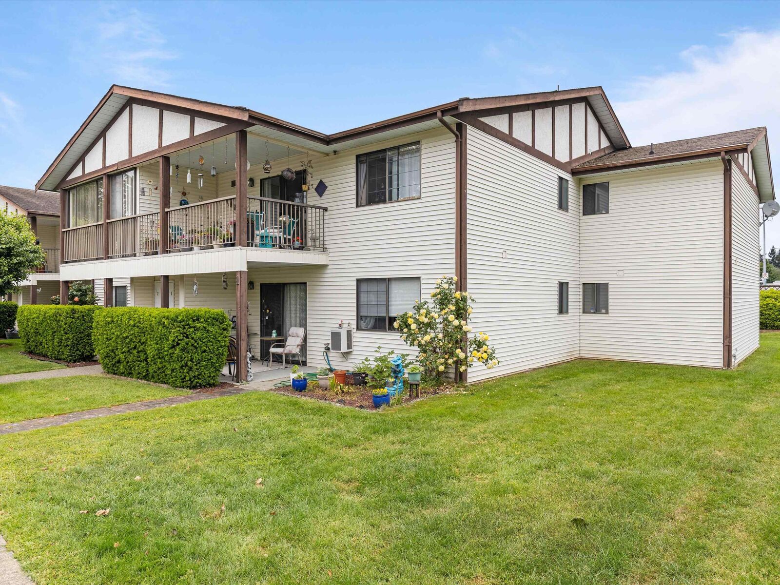 Property Photo:  32718 Garibaldi Drive 2  BC V2T 5T6 
