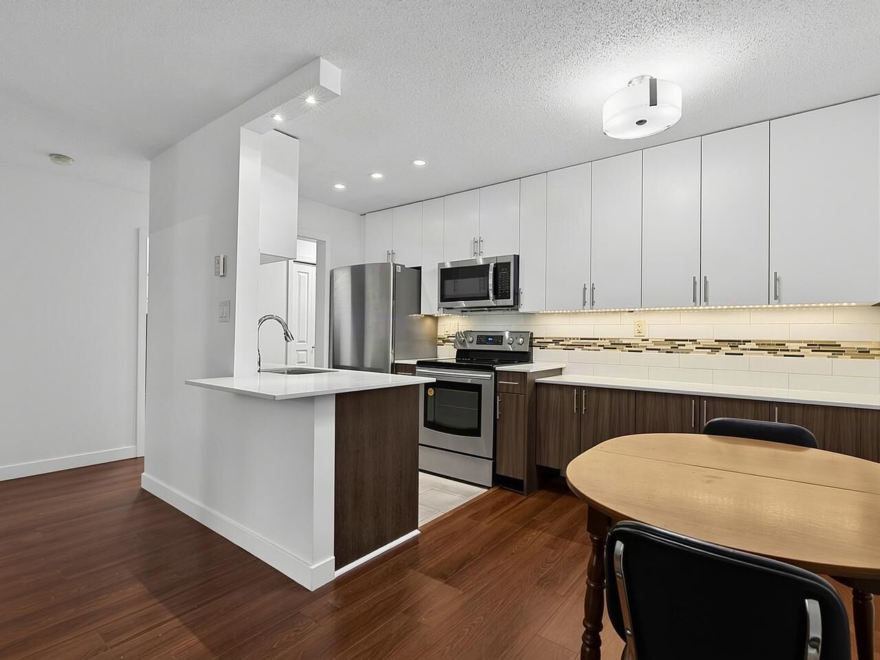 Property Photo:  750 E 7th Avenue 101  BC V5T 4H5 