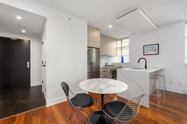 Property Photo:  988 Richards Street 303  BC V6B 8R2 