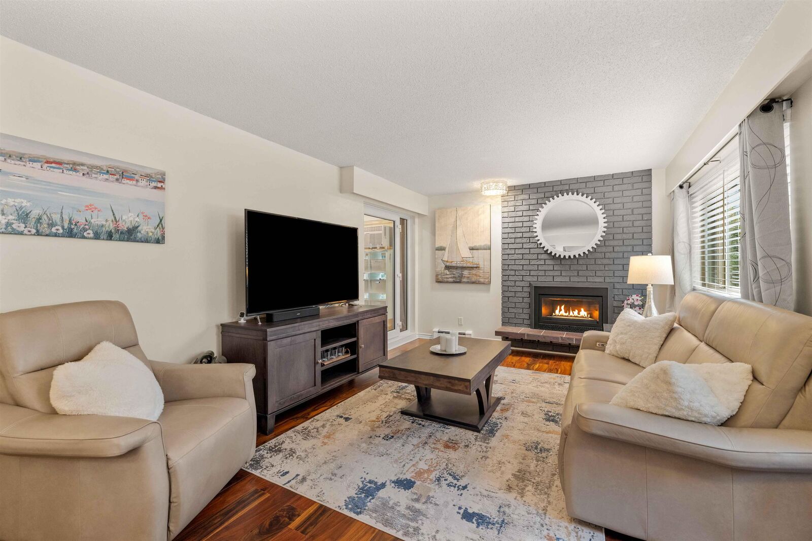 Property Photo: 1368 Foster Street 107 BC V4B 3X4