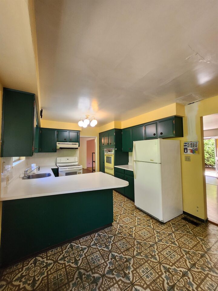 Property Photo:  5809 Fremlin Street  BC V5Z 3W6 