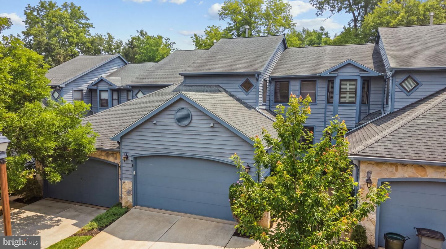 Property Photo: 4 Hillside Court NJ 08530