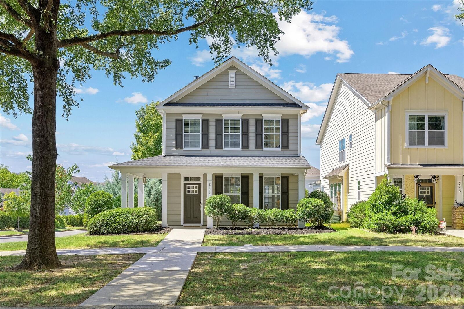 Property Photo:  2411 Double Oaks Road  NC 28206 
