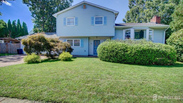 Property Photo: 12 W End Avenue NJ 08884