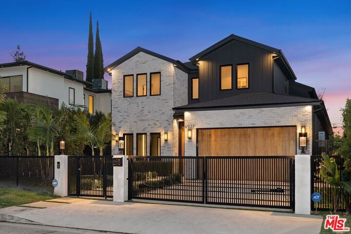 Property Photo:  4937 Rubio Ave  CA 91436 