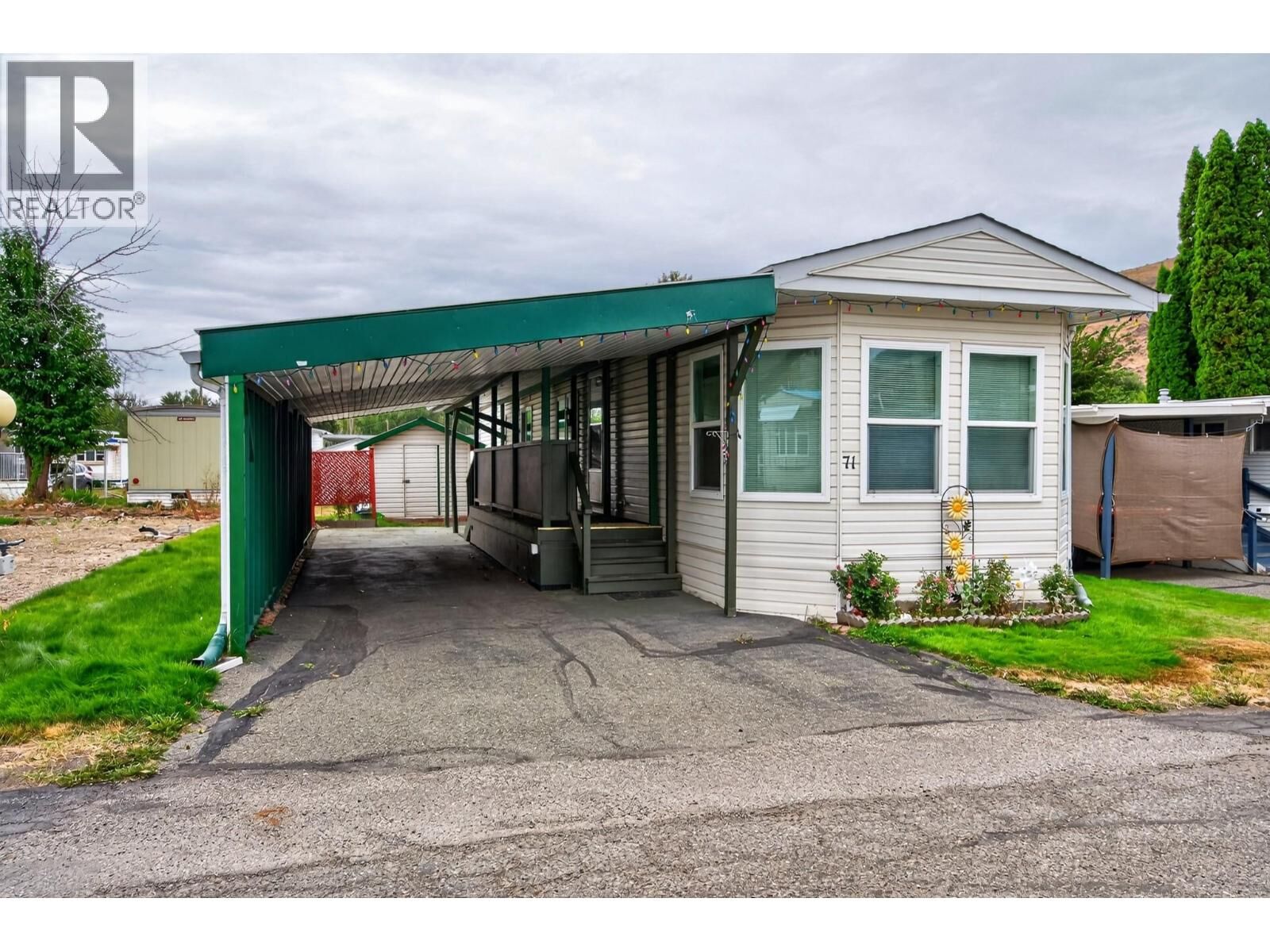 Property Photo:  2400 Oakdale Way 71  BC V2B 6W7 