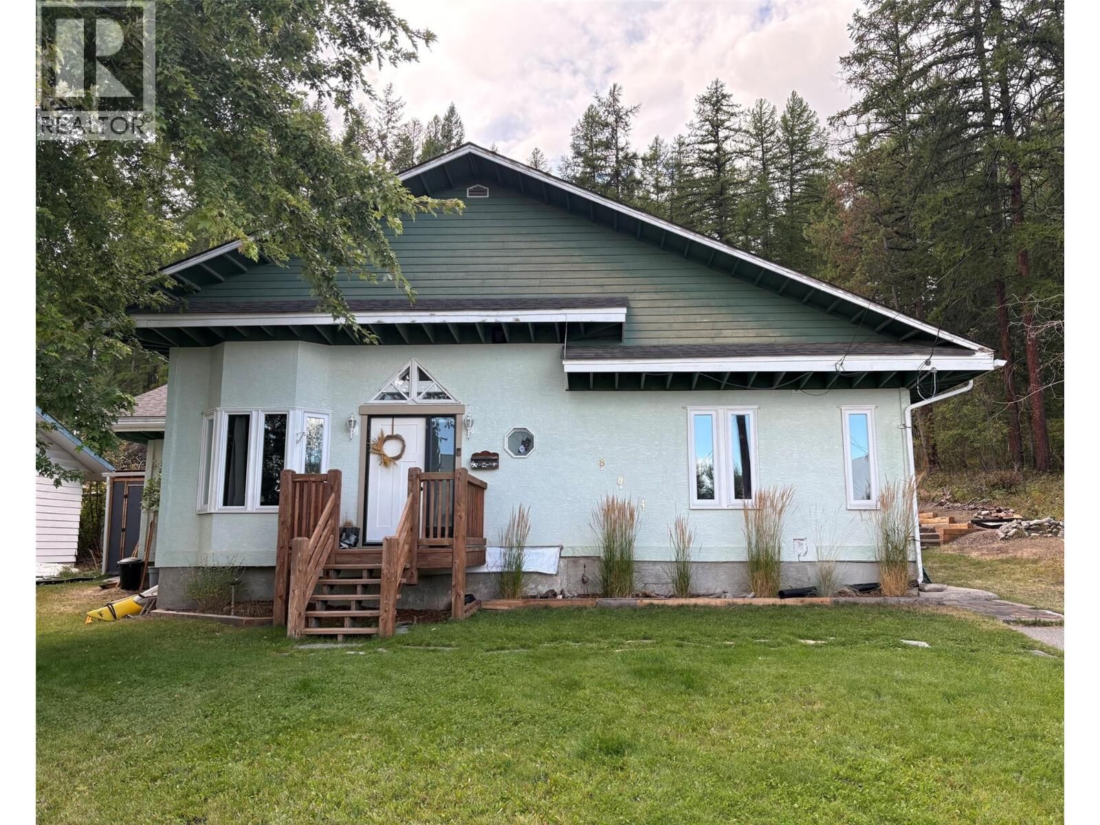 Property Photo:  804 5th Avenue  BC V1A 2T6 