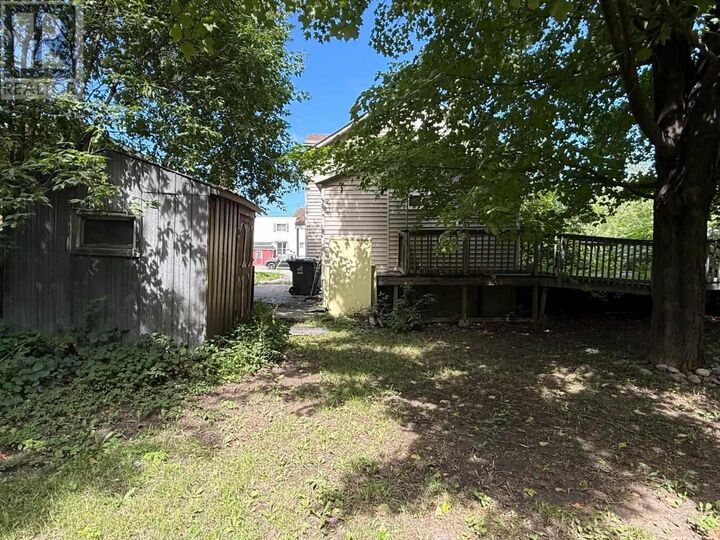 Property Photo:  651 Wallace Ter  ON P6C 1M1 