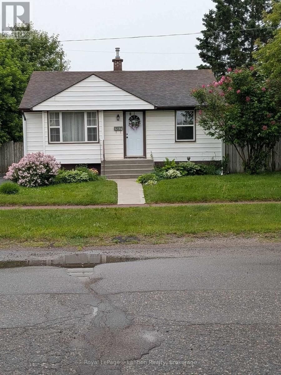 Property Photo: 2126 McGregor Avenue ON P7E 5G5
