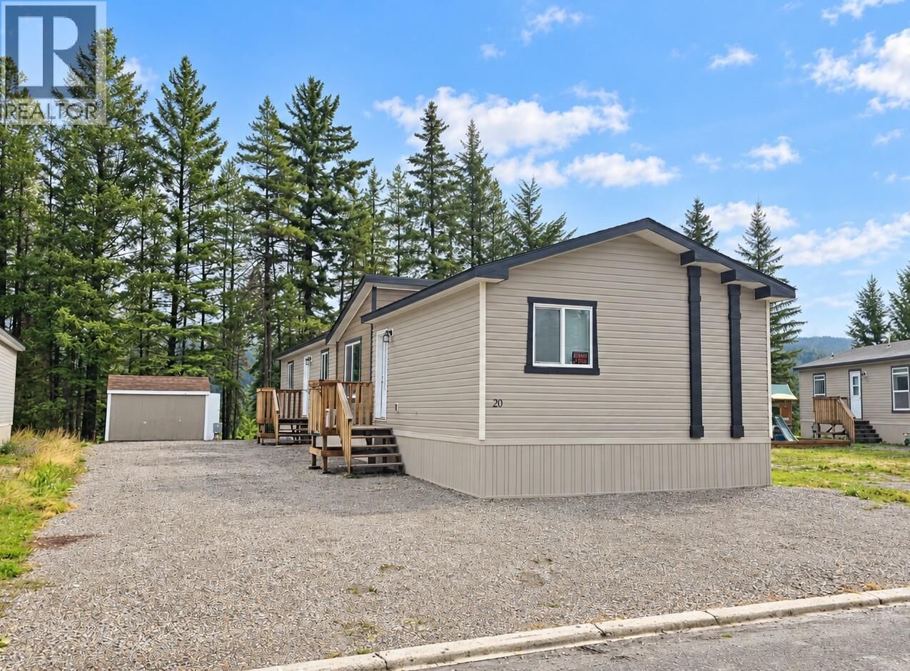 Property Photo:  20 Wilderness Heights Drive  BC V0B 1H0 