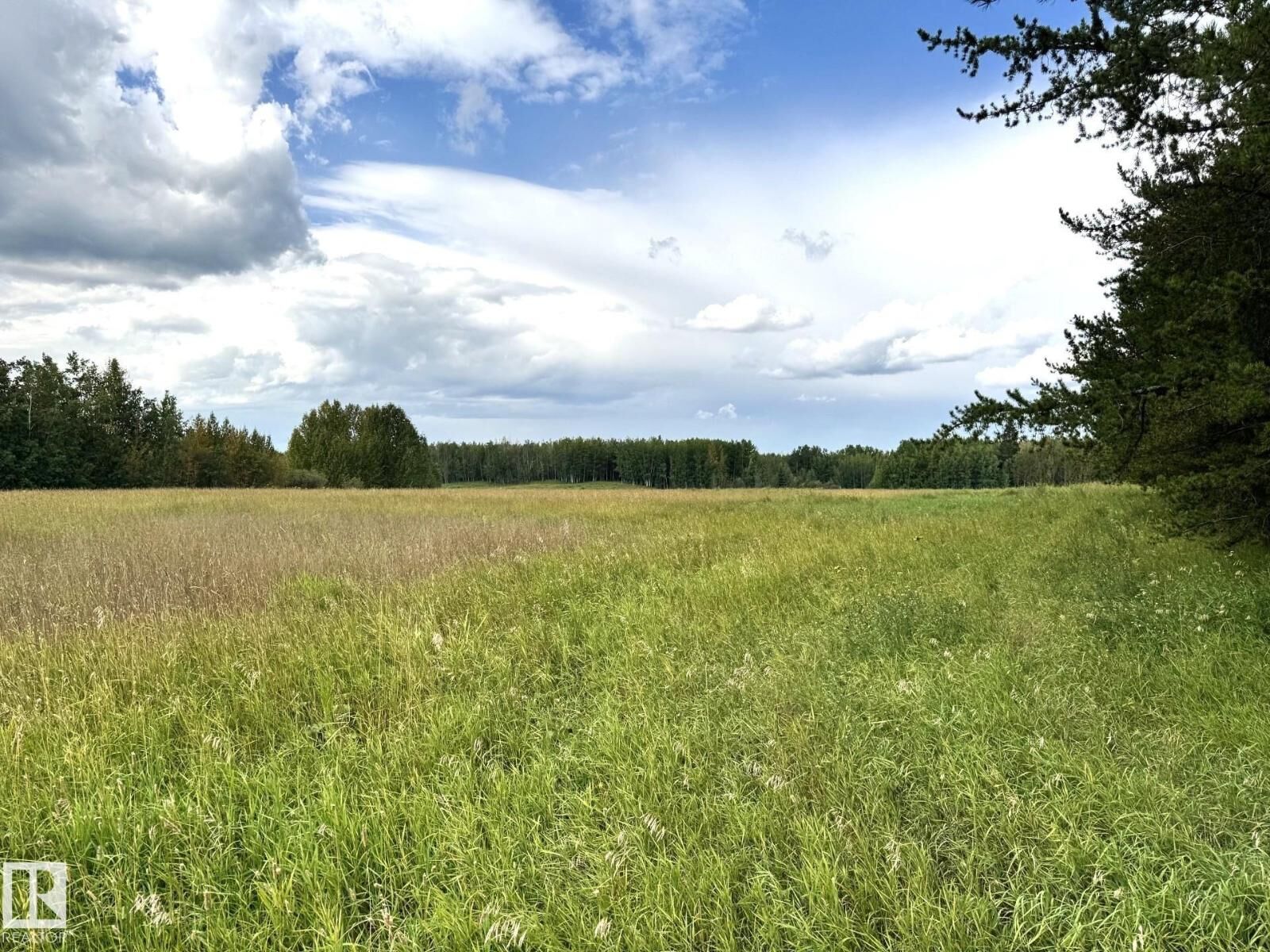 Property Photo:  Lake Ave Rrd 62  AB T0E 0W0 
