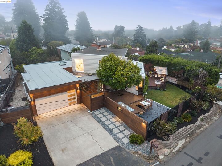 Property Photo:  5800 Saint Paul Ct  CA 94618 