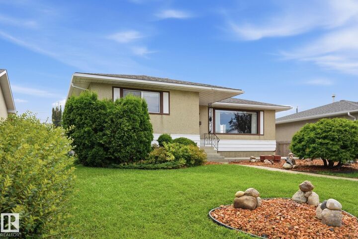 Property Photo: 13303 Delwood Road NW AB T5C 3B5