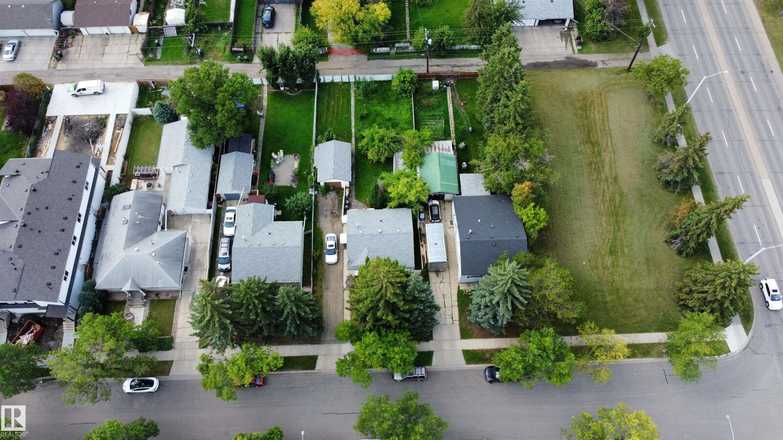 Property Photo:  10632 150 Street NW  AB T5P 1R2 