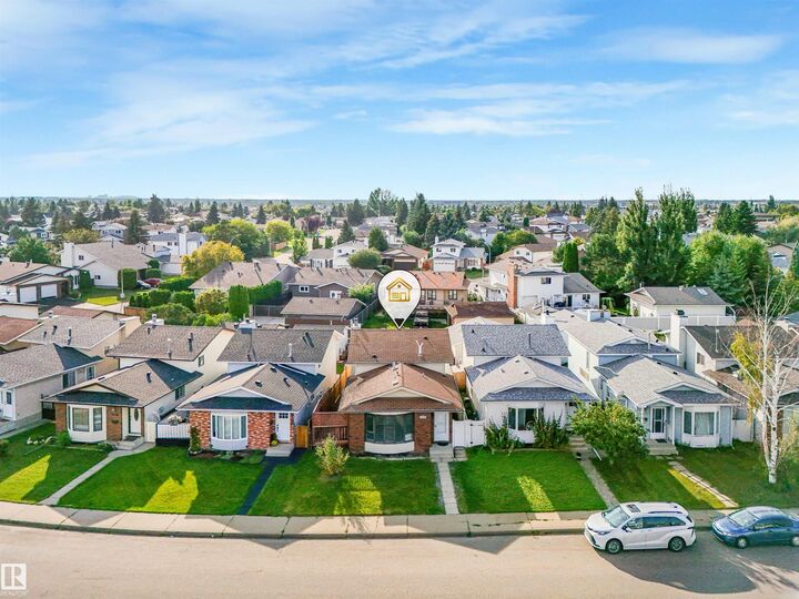 Property Photo:  15714 78 Street NW  AB T5Z 2S5 