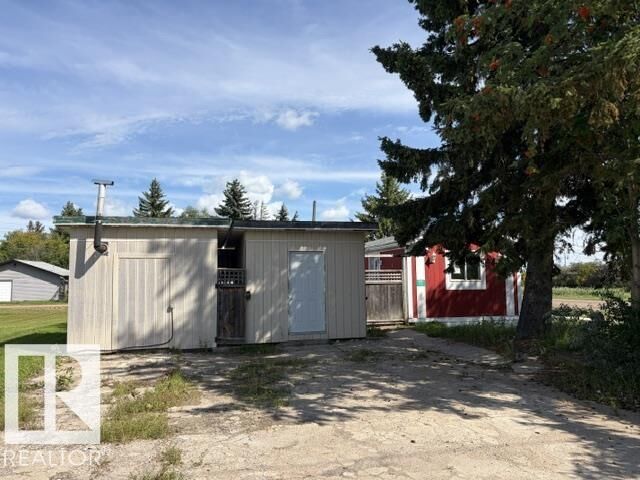 Property Photo:  4801 50 Street  AB T0A 2V0 