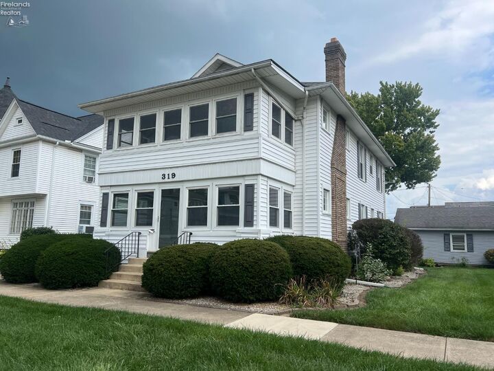 Property Photo:  319 319 1/2 S Arch Street  OH 43420 