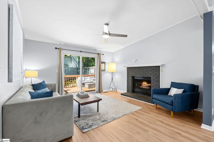 Property Photo: 1009 Summit Drive SC 29609