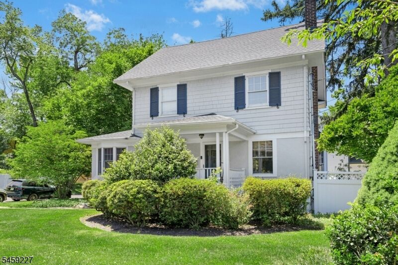 Property Photo:  912 Rahway Ave  NJ 07090 
