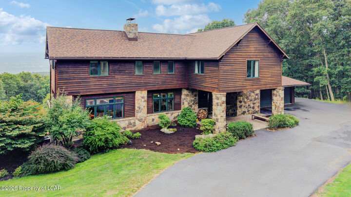 Property Photo:  16 Highwoods Road  PA 18644 