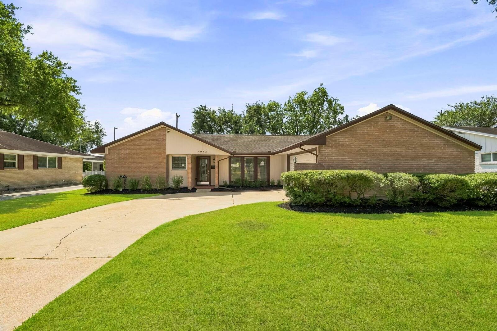 Property Photo:  4943 Cheena Drive  TX 77096 