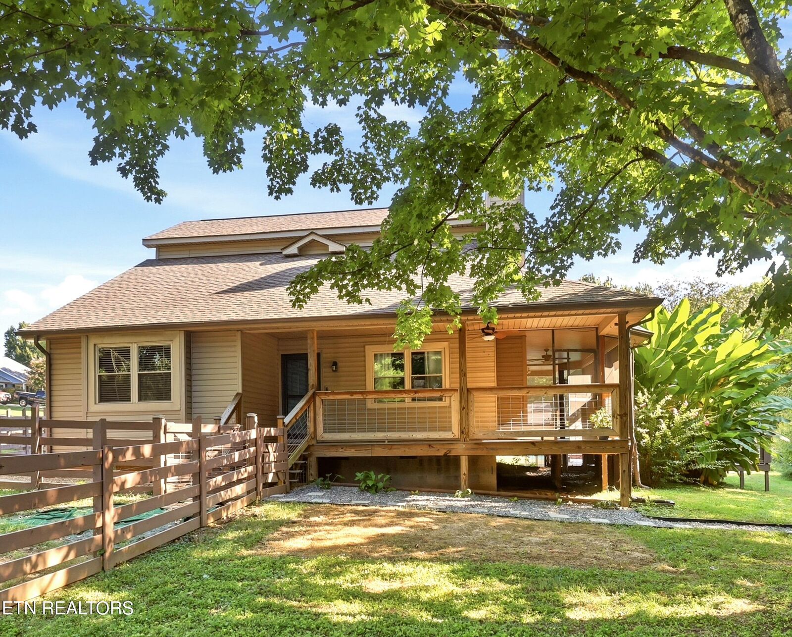 Property Photo: 7524 Inverrary Circle TN 37918