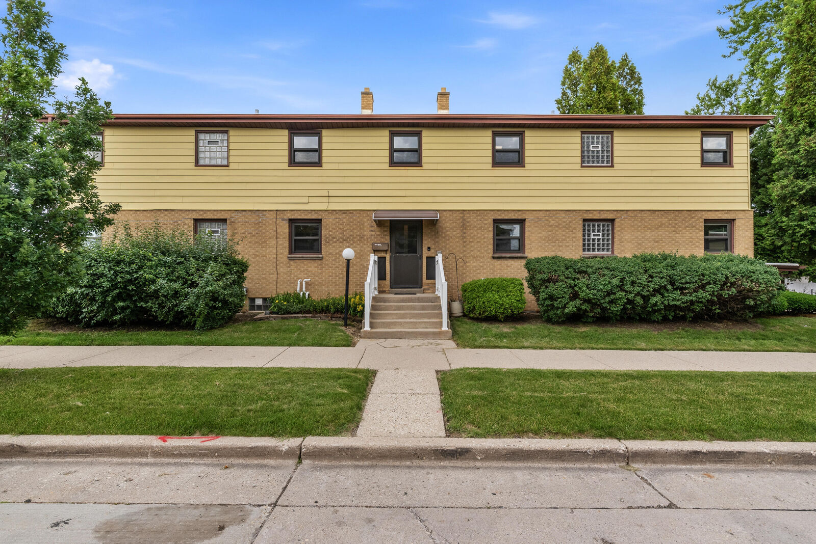 Property Photo: 4031 W Morgan Ave WI 53221