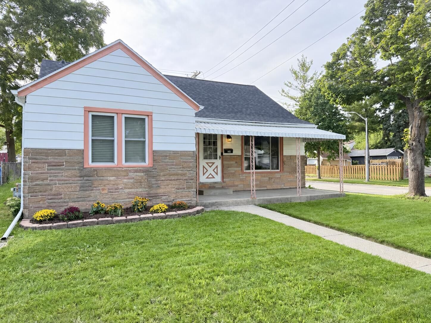 Property Photo:  1603 S 92nd St  WI 53214 