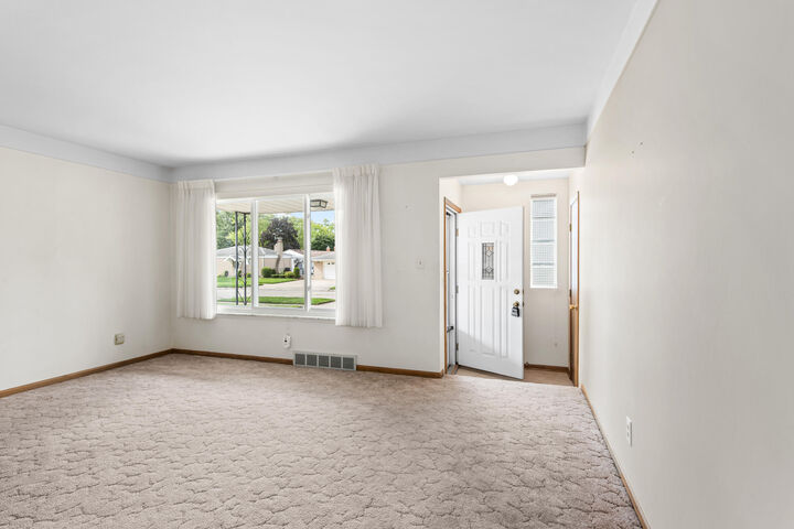 Property Photo:  8921 Ardel Drive  MI 48314 