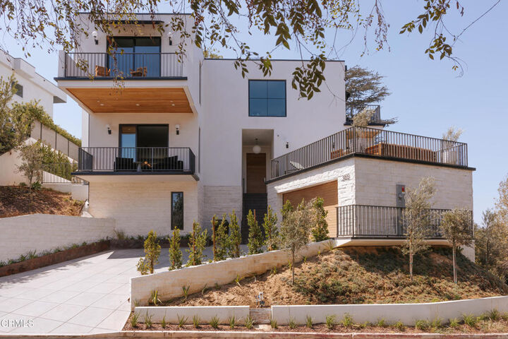 Property Photo: 3499 Wonder View Drive CA 90068