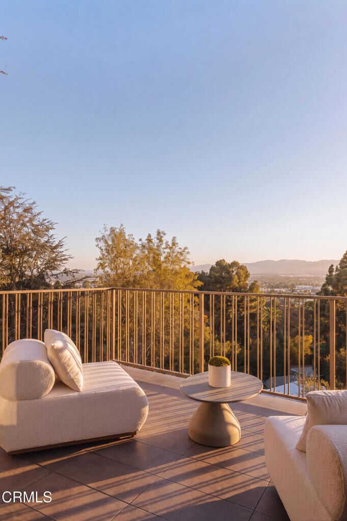 Property Photo:  3499 Wonder View Drive  CA 90068 