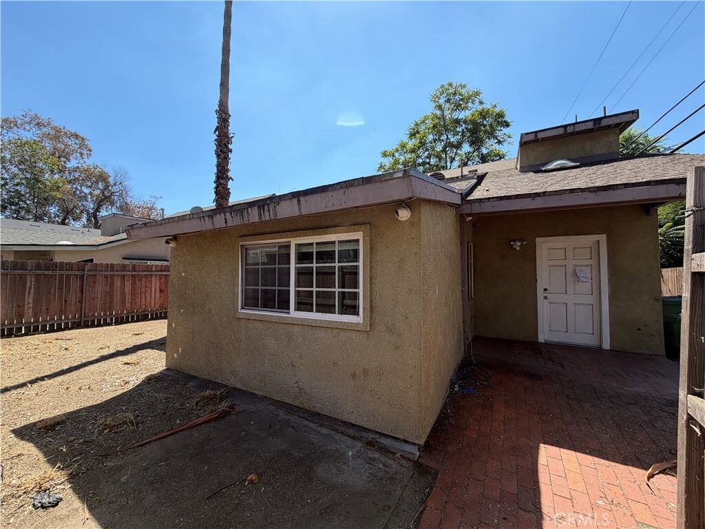 Property Photo: 21514 Cohasset Street CA 91303