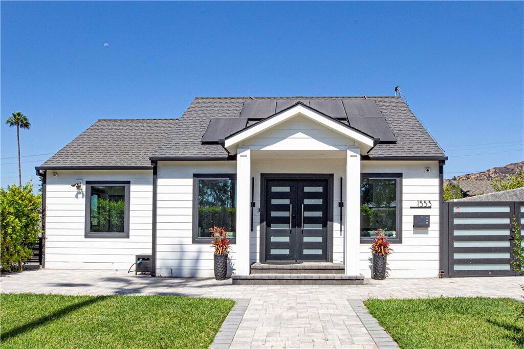 Property Photo: 1553 Western CA 91201